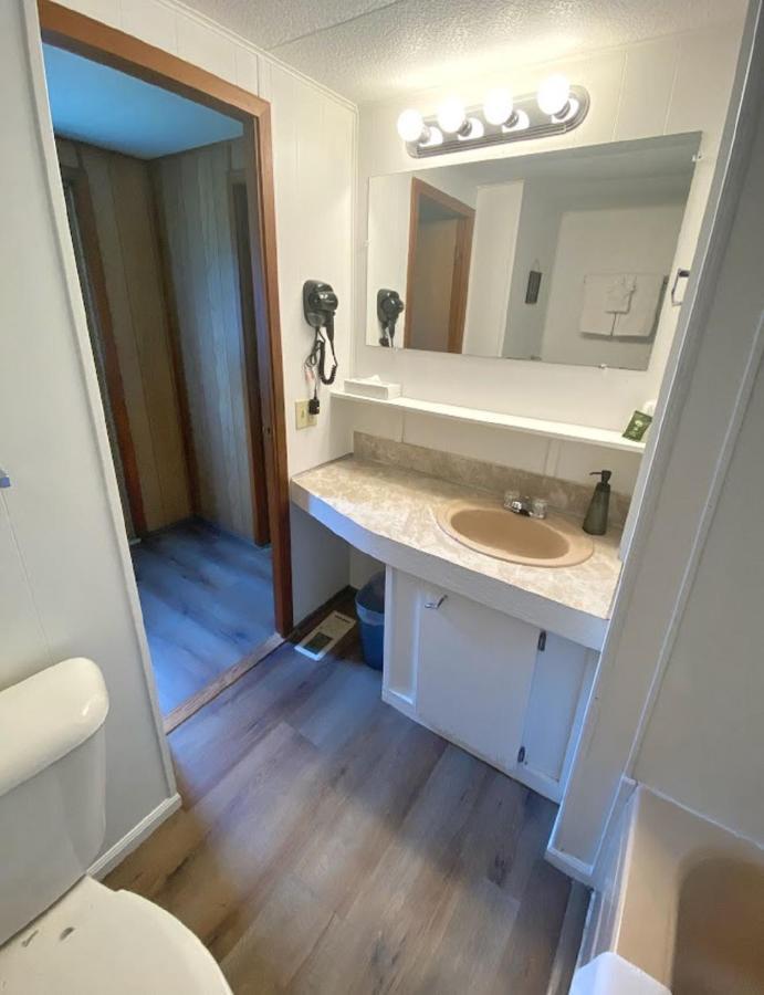 إنديان ريفر Waterway Inn المظهر الخارجي الصورة